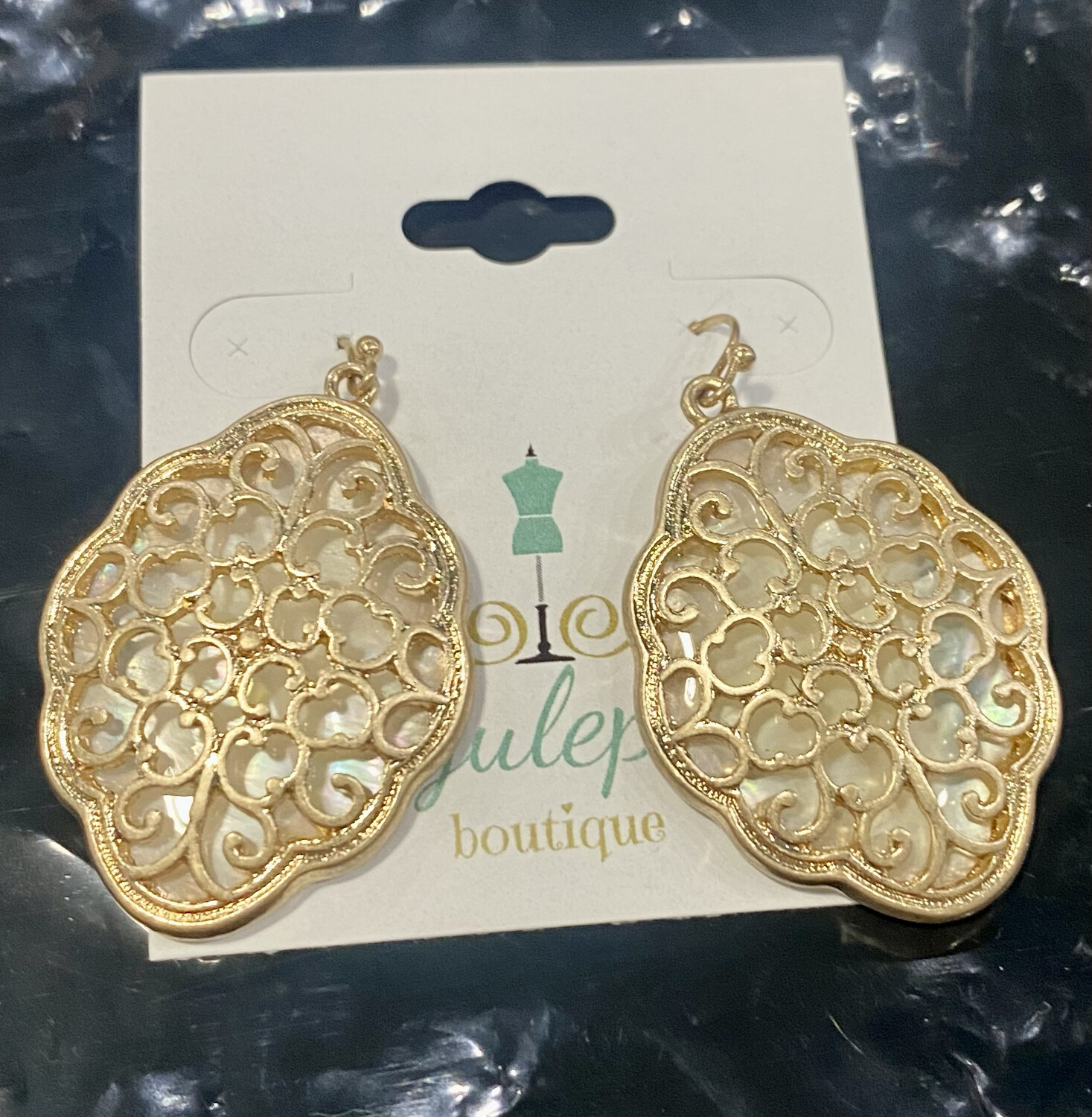 Gold Filigree Design Earring
