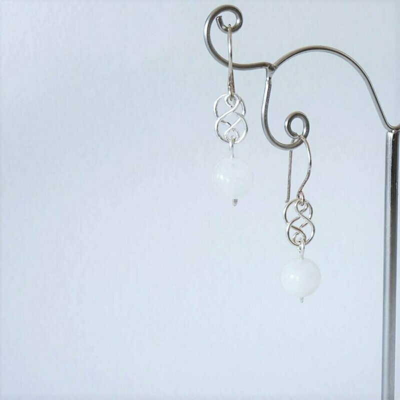 Boucles d oreilles pierre de lune blanche en argent