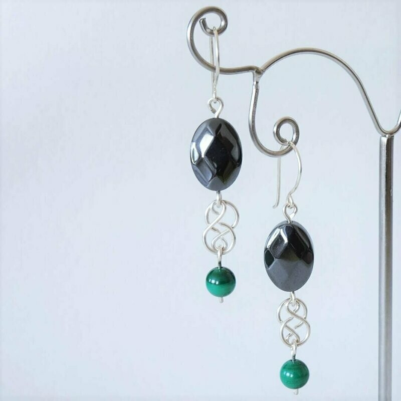 Boucles d oreilles hematite et malachite en argent