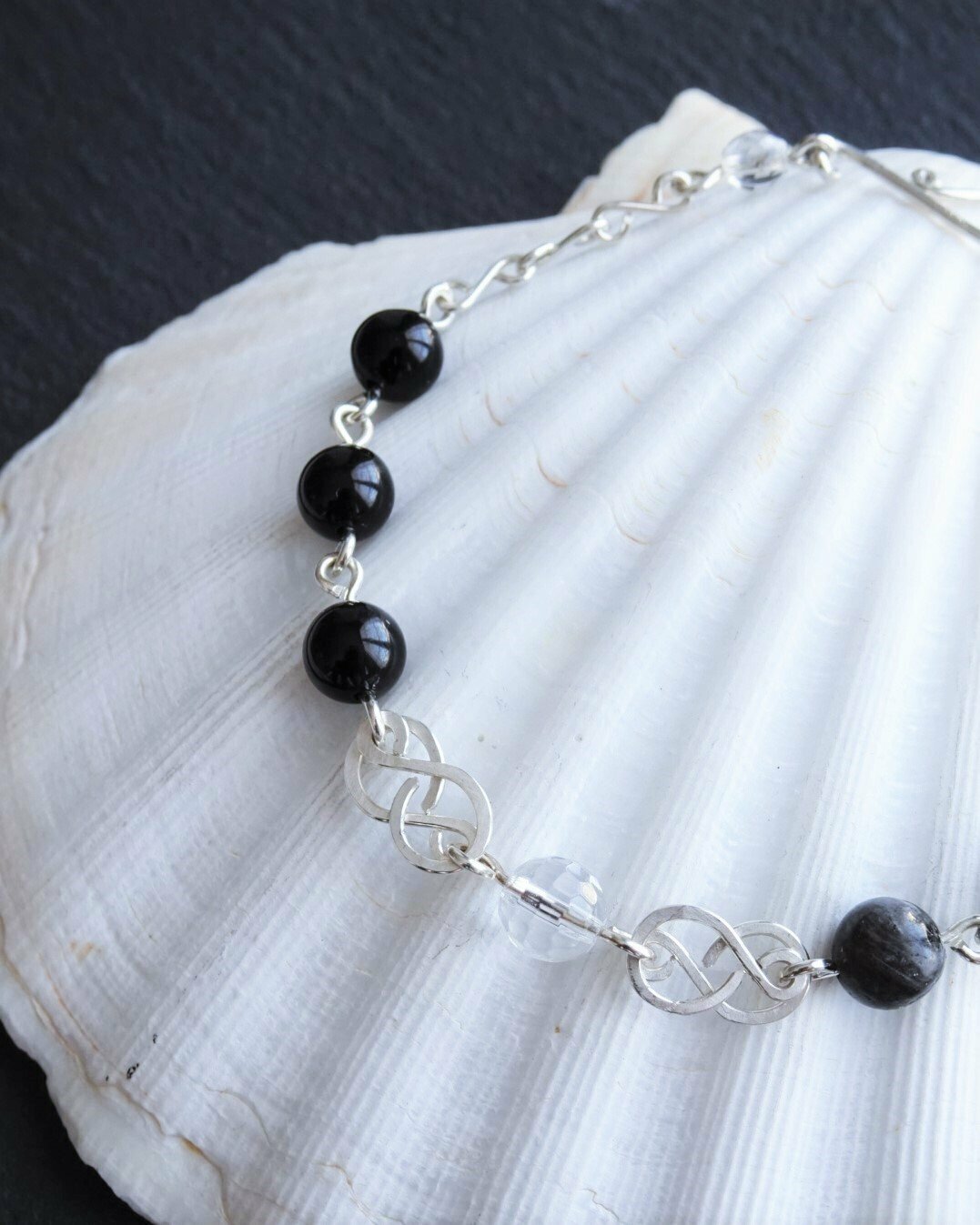 Bracelet cristal de roche labrador et tourmaline en argent