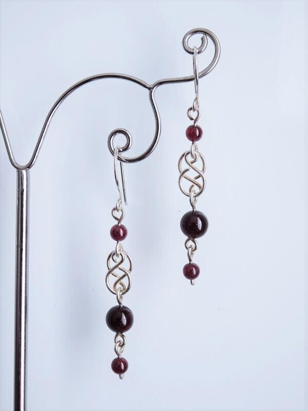 Boucles d oreilles grenat en argent