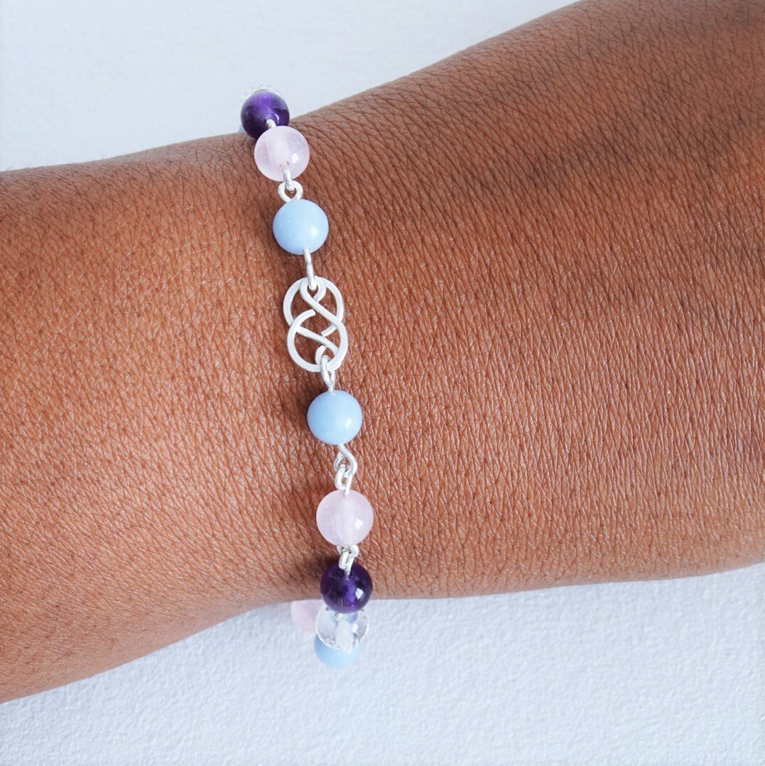Bracelet amethyste angelite cristal de roche et quartz rose