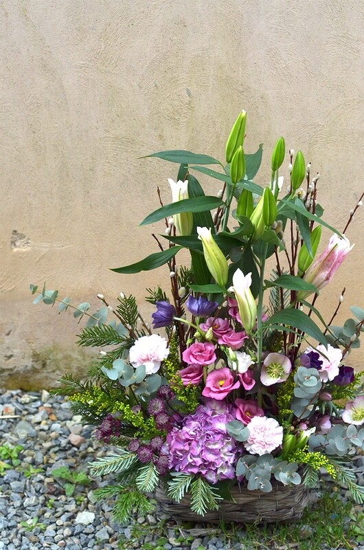 Vannerie ou corbeille fleurie