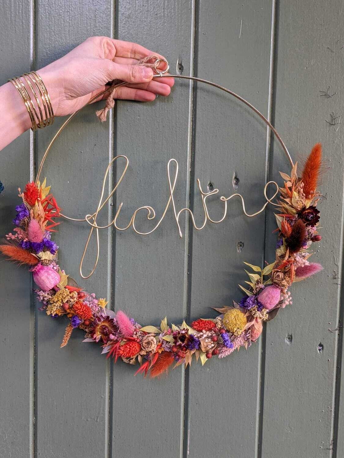 Couronne de fleurs mot ou prénom personnalisé