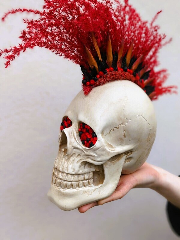 Décoration Crane Punk Rouge