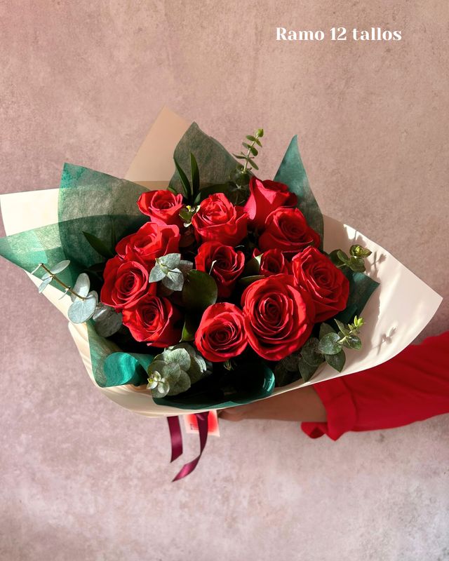 Ramo de 12 rosas