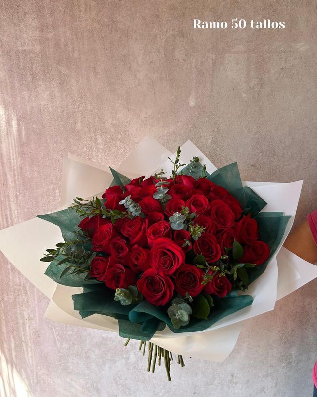 Ramo de 50 rosas
