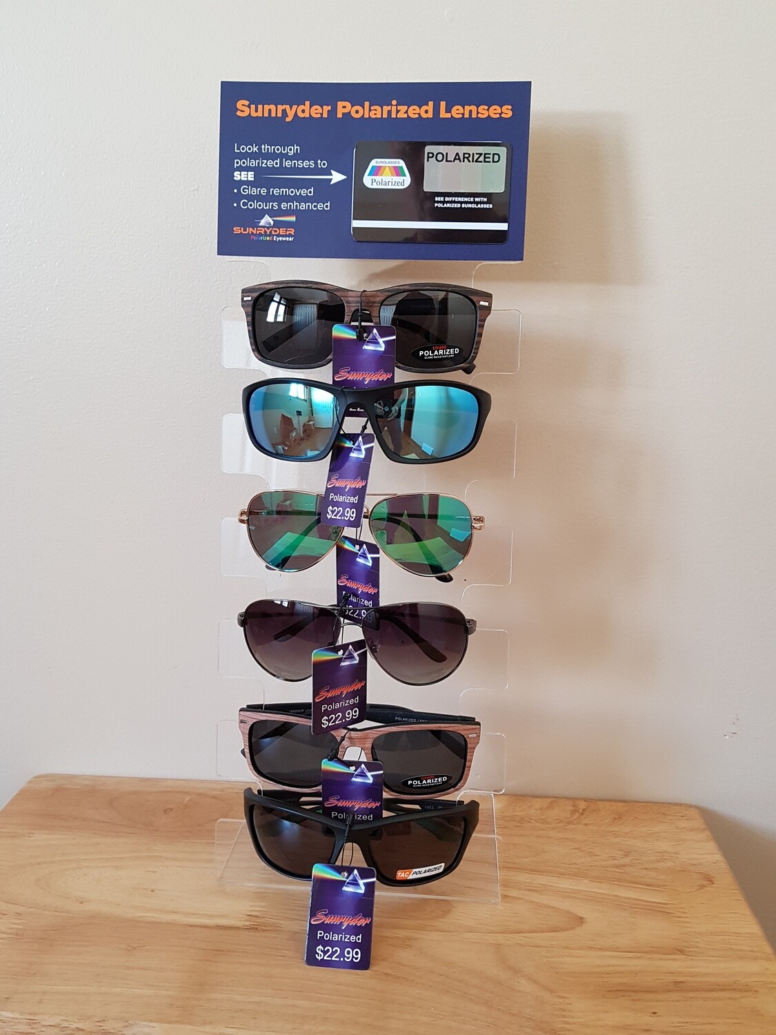 6 Unit Acrylic Sunglass Stand