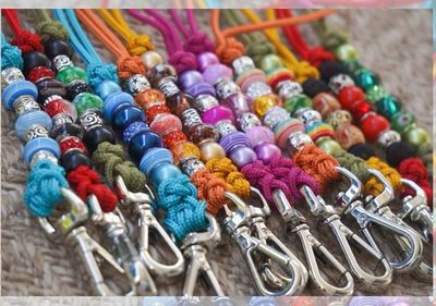 Colliers pour accrocher sifflets, clicker ou clés