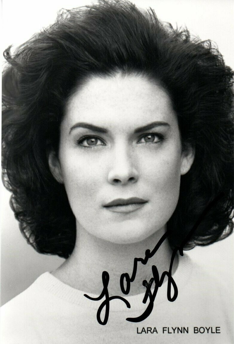 Boyle, Lara Flynn