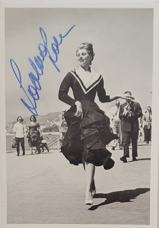Loren, Sophia