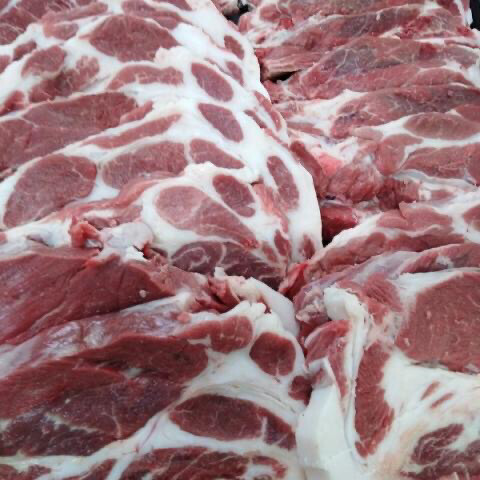 Côtes échines porc noir gascon 450g Côtes échines porc noir gascon 450g