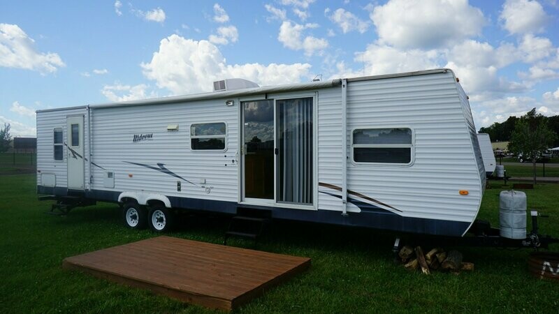 Turn 2 Campsite & 36' RV JUNE NASCAR