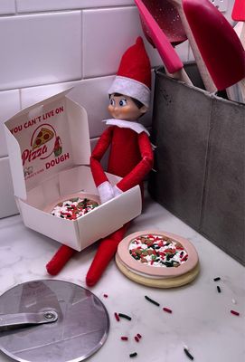 Elf On A Shelve Pizza