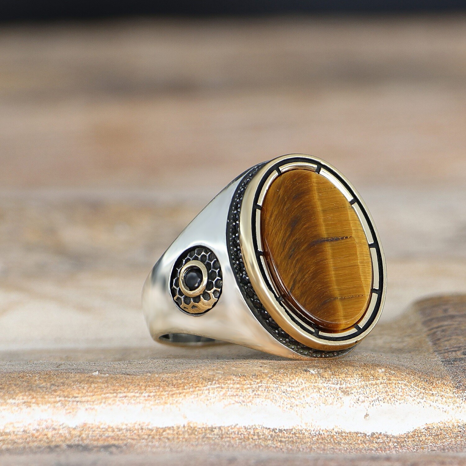 Herrenring aus 925er Sterlingsilber mit Tigeraugen-Stein