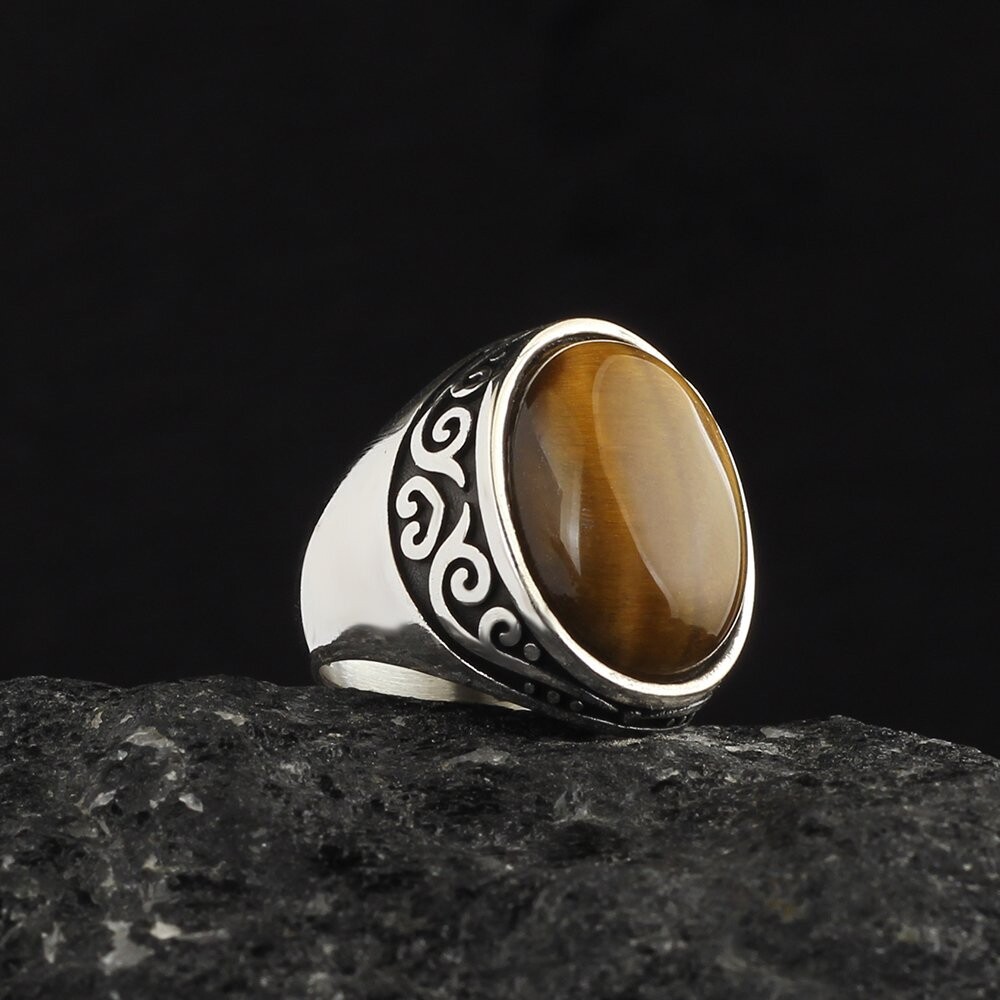 Herrenring aus 925er Sterlingsilber mit Tigeraugen-Stein