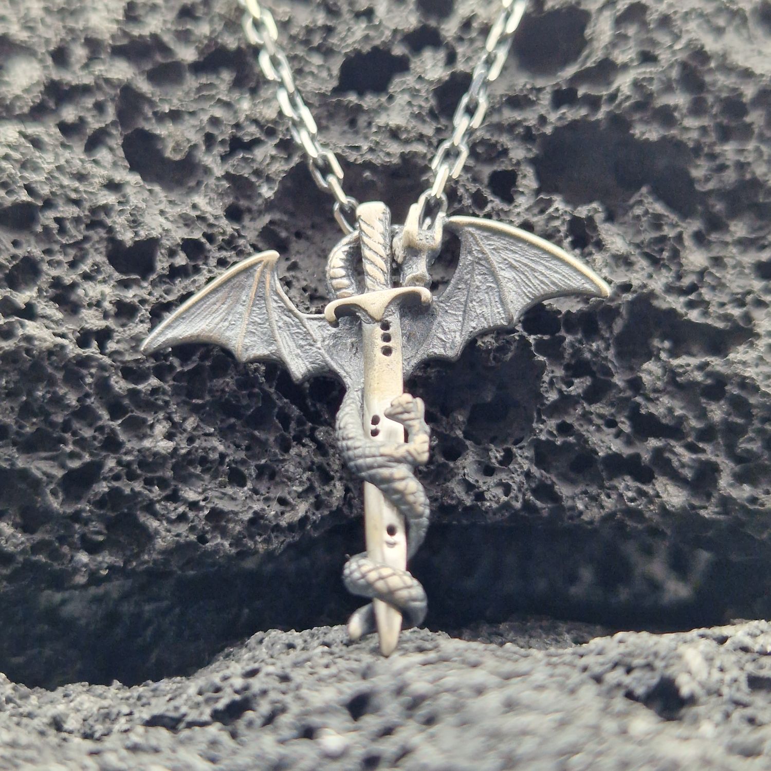 925er Silber Drachen Halskette mit Schwert