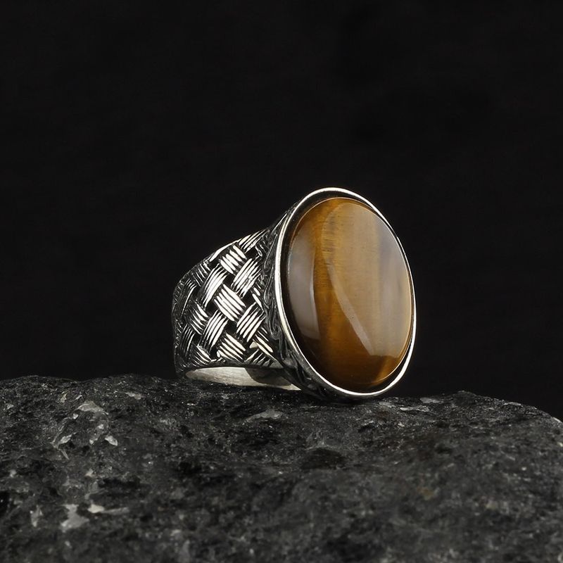 Herrenring aus 925er Sterlingsilber mit Tigeraugen-Stein Herrenring aus 925er Sterlingsilber mit Tigeraugen-Stein