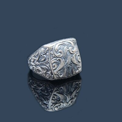 Supreme Vintage Ring Supreme Vintage Ring