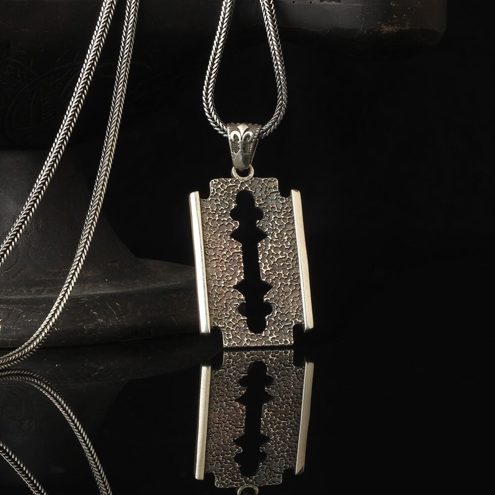 925K Sterling Silver Razor Blade Necklace 925K Sterling Silver Razor Blade Necklace