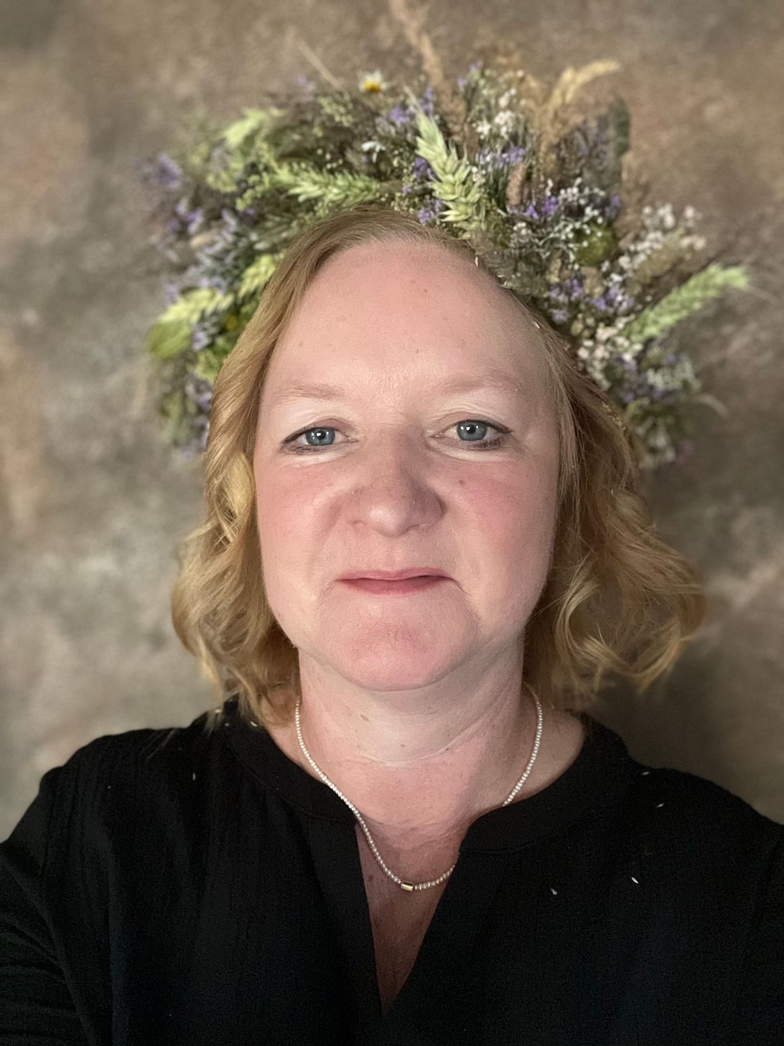 Midsommer Workshop Haarkranz mit Kräuterspaziergang