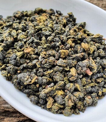 Ming Jian Jin Xuan light oolong (aka "Milk oolong")