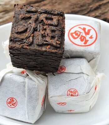 &quot;Ripe&quot; Shou Puer Cubes