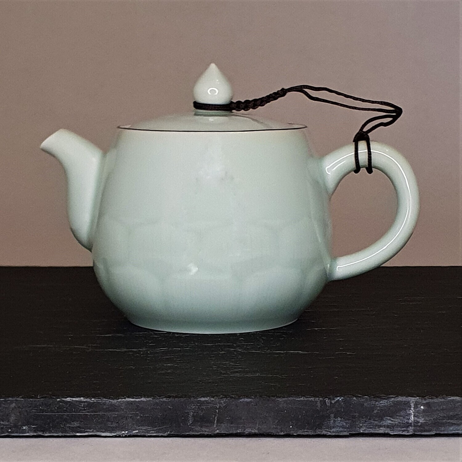 Celadon  Lotus Pot/Cups, Choose a tool: 160ml Lotus Pot