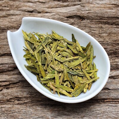 Long Jing "Dragon Well" premium green tea
