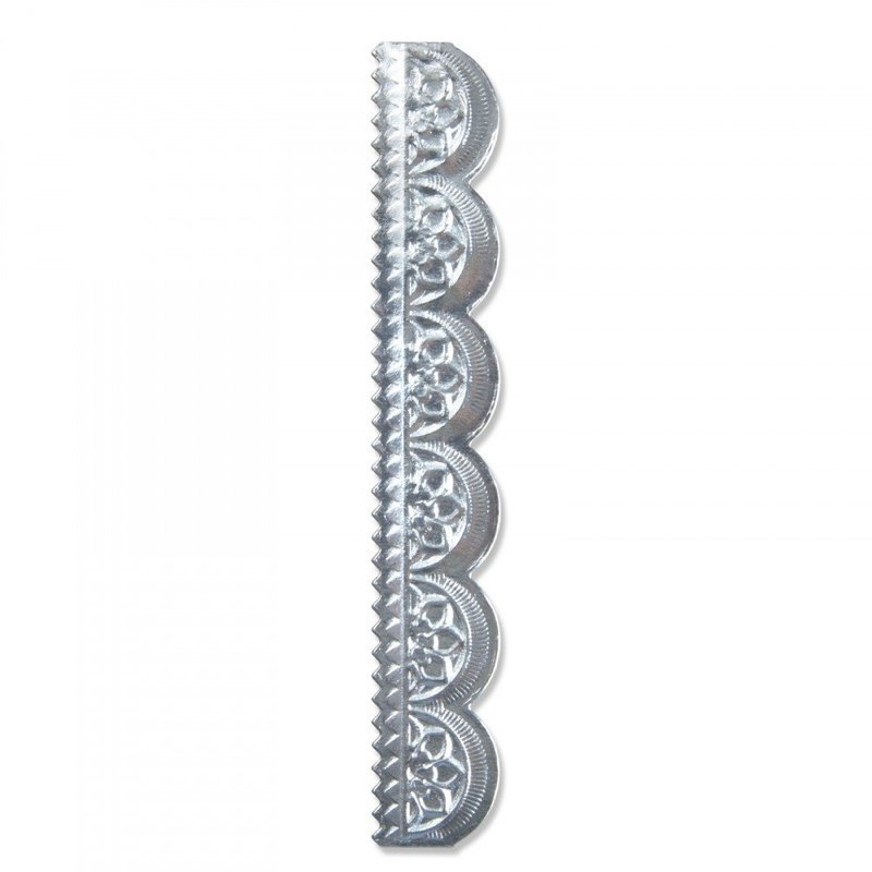 Sizzix Tim Holtz 3-D Impresslits Embossing and diecutting - SCALLOP