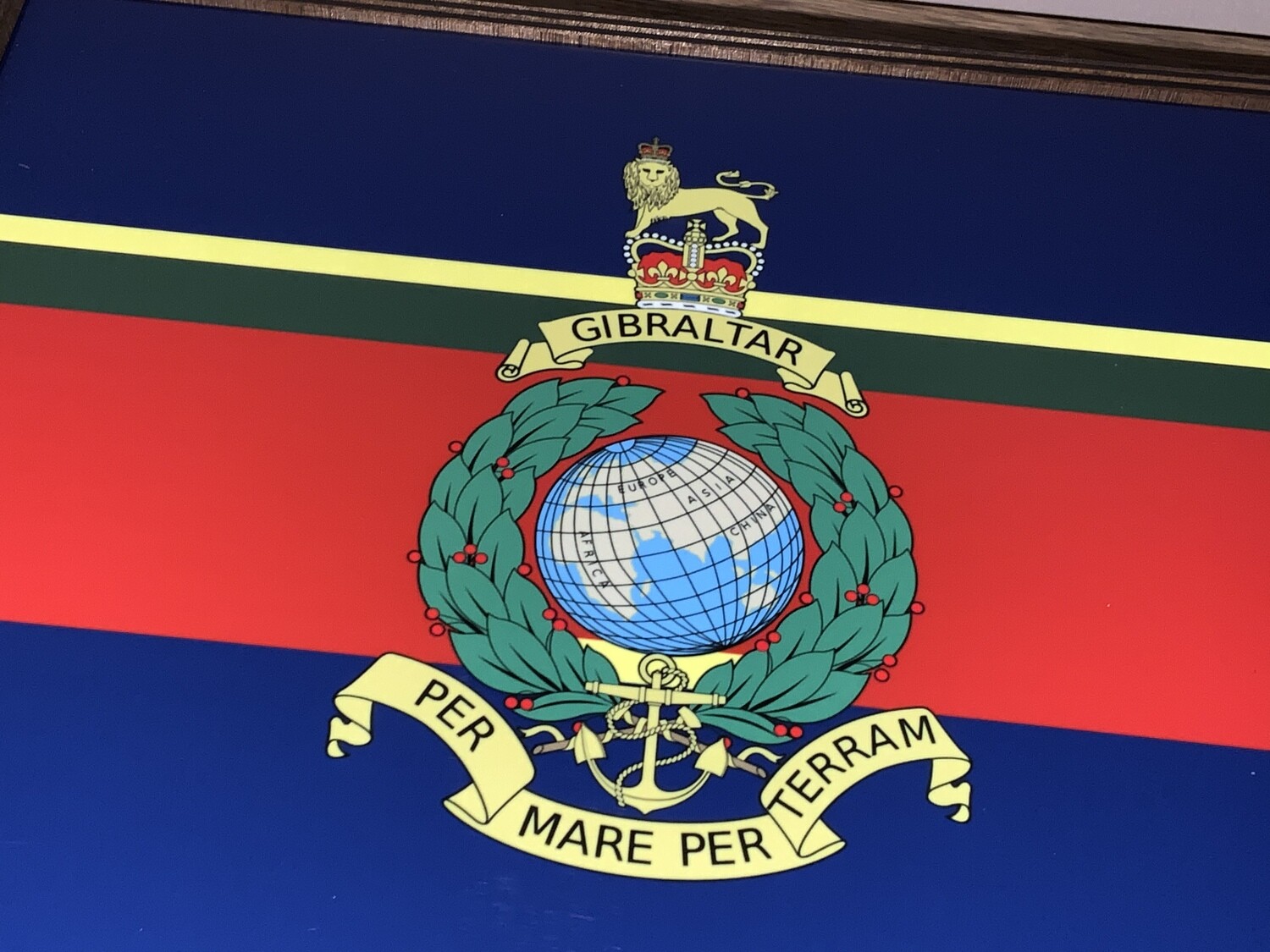 Royal Marines Premium Medals Box with Regimental Colours. Makes the perfect Gift!