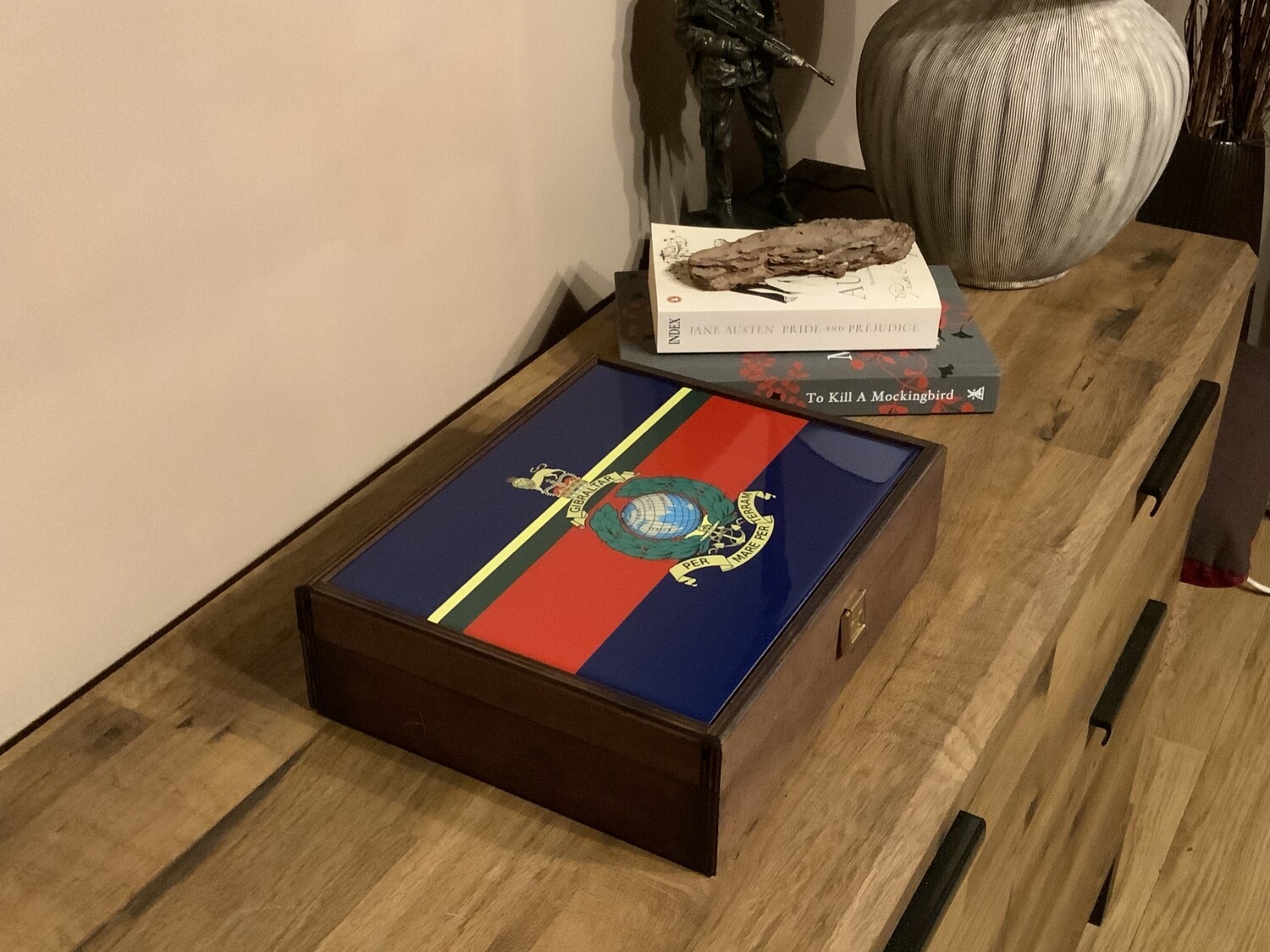 Royal Marines Premium Medals Box with Regimental Colours. Makes the perfect Gift!