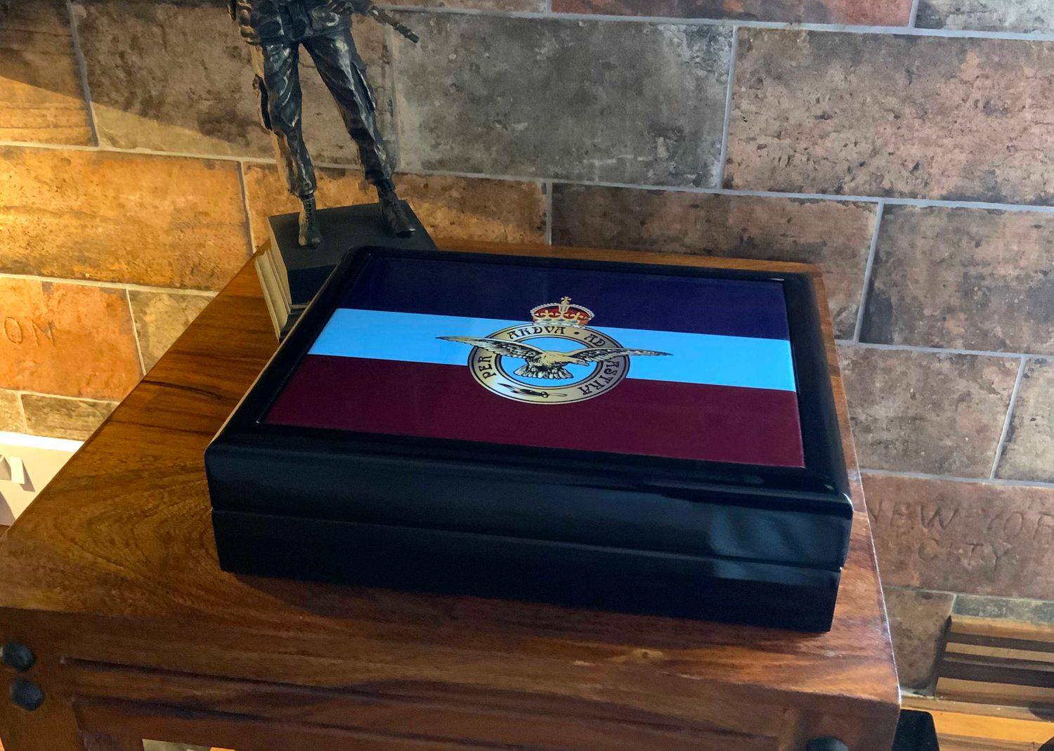 Royal Air Force RAF, Exclusive and Stunning Military Medals Box.