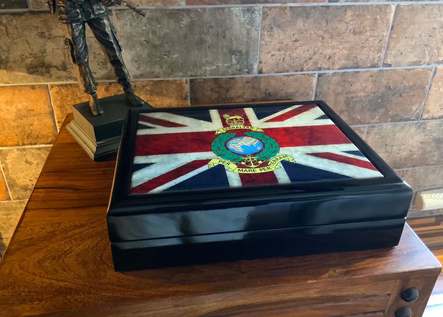 Royal Marines Exclusive and Stunning Premium Medals Box