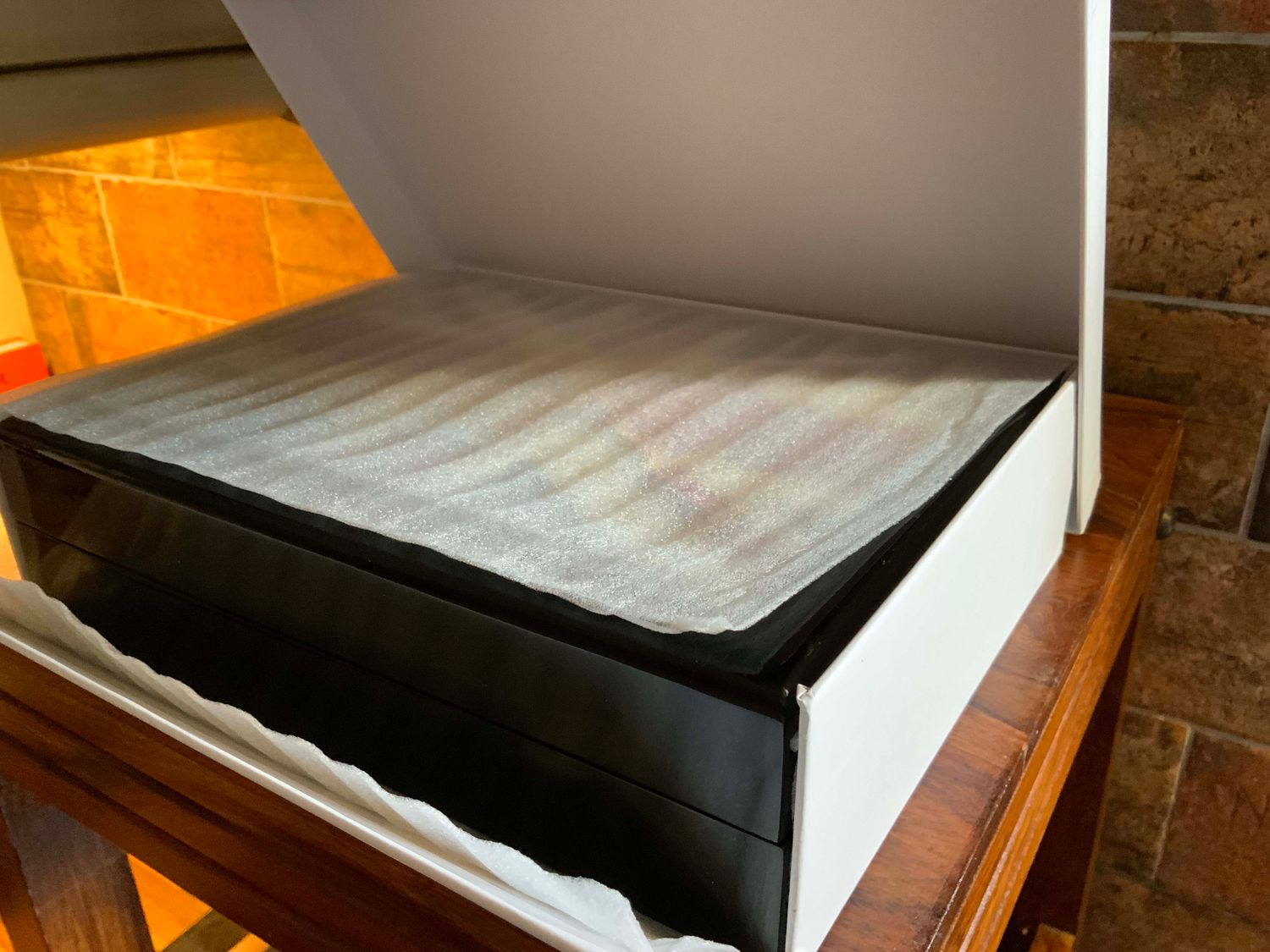 REME Exclusive and Stunning Medals Box.