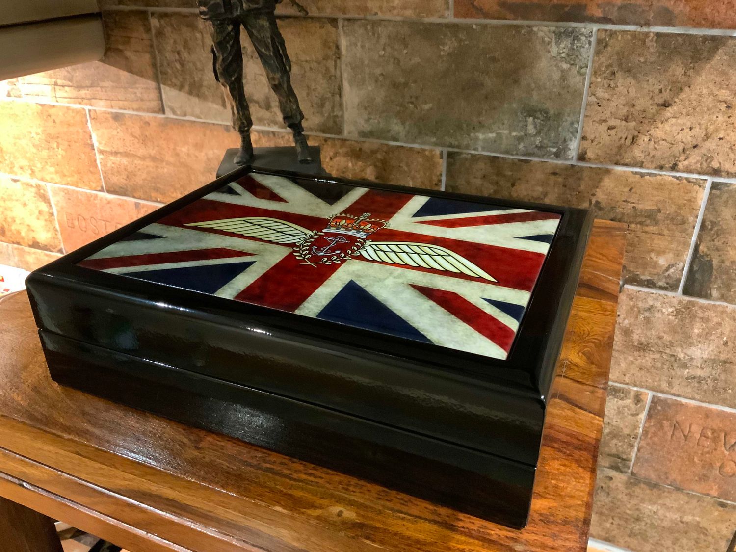 Fleet Air Arms Exclusive and Stunning Medals Box.