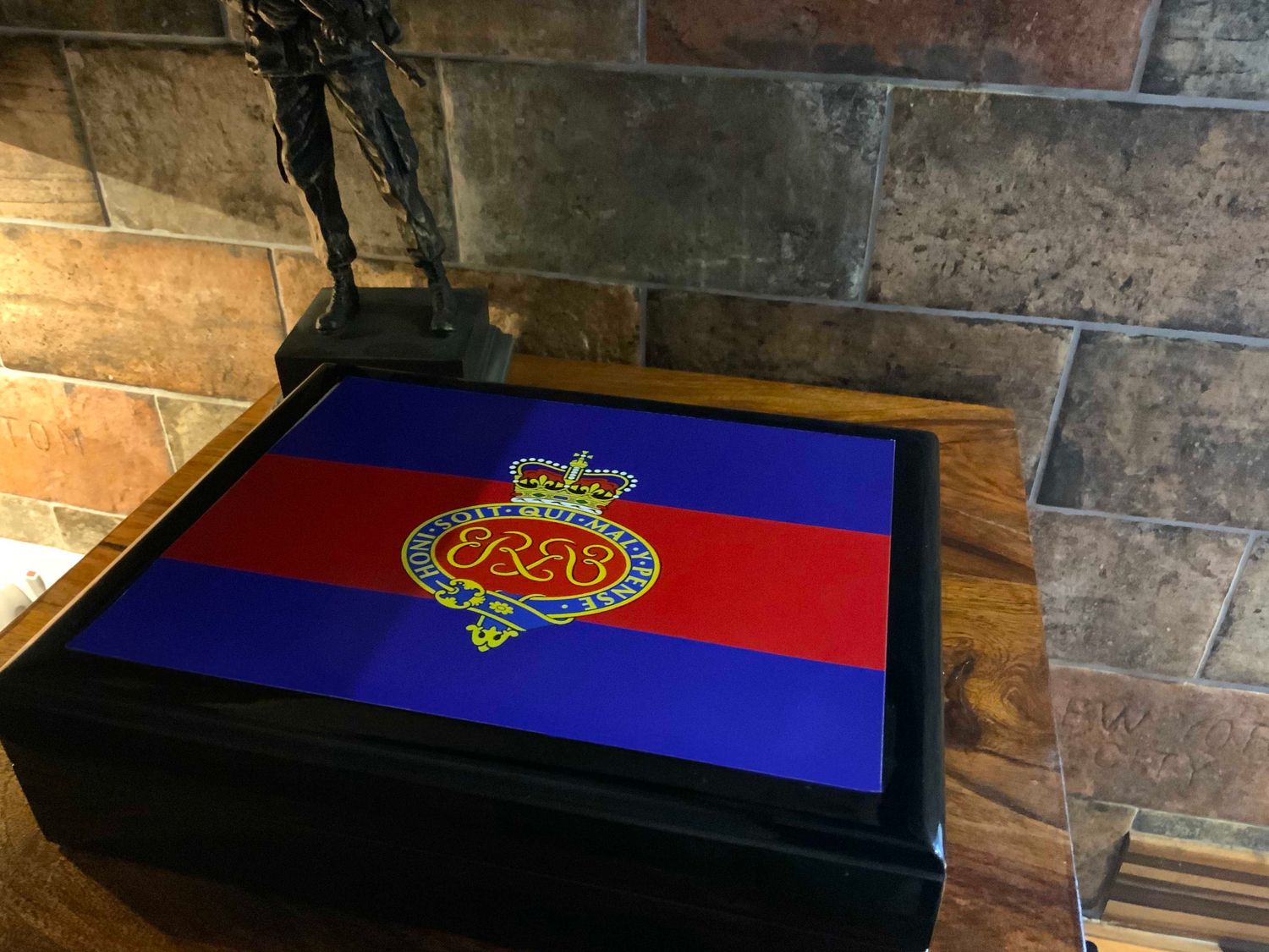 Grenadier Guards Exclusive and Stunning Medals Box.