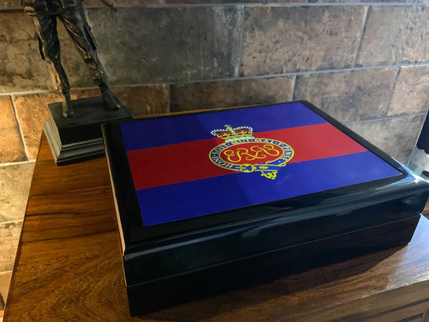 Grenadier Guards Exclusive and Stunning Medals Box.