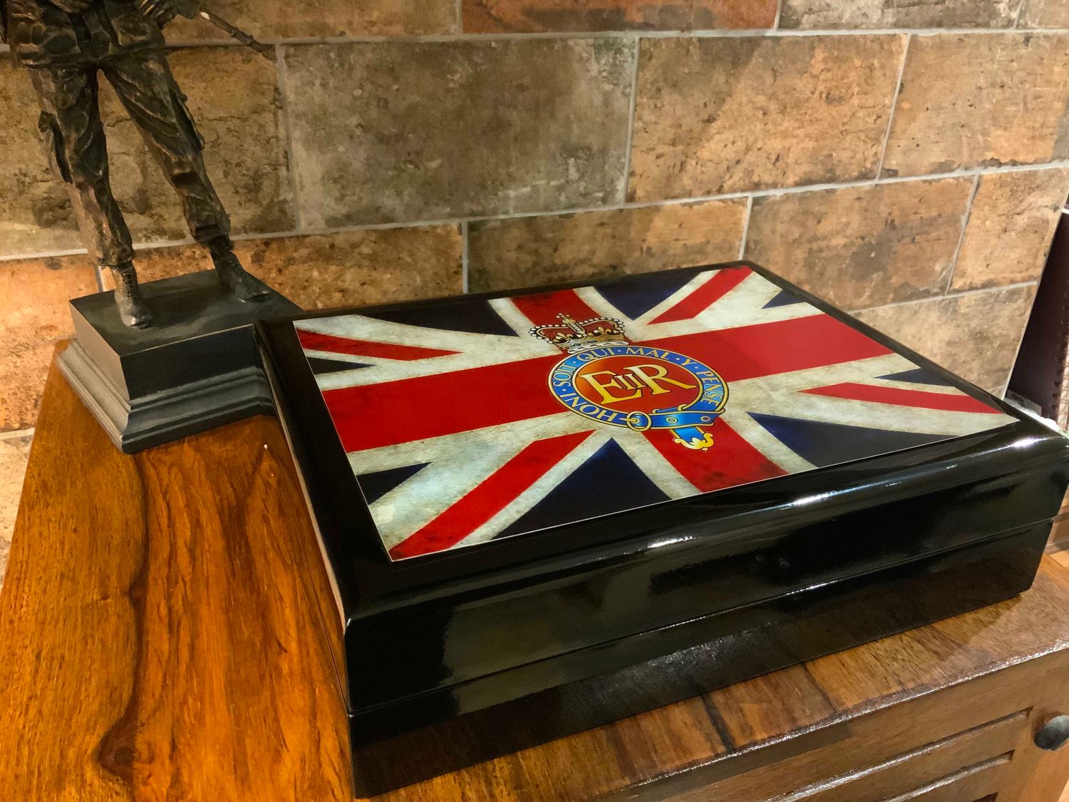 Royal Horse Artillery Exclusive and Stunning Medals Box.