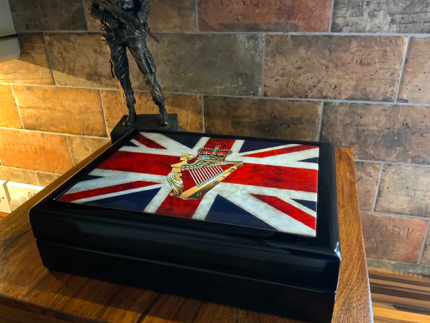 Ulster Defence Regiment, UDR Exclusive and Stunning Medals Box.