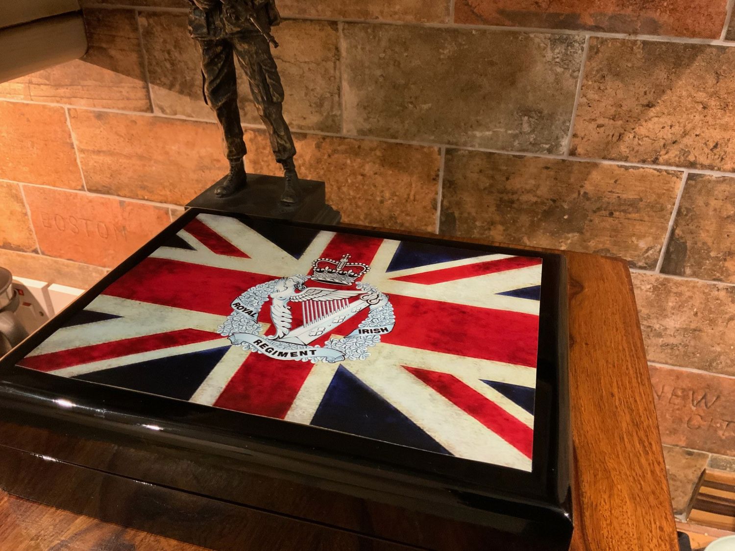 Royal Irish Regiment, Royal Irish Exclusive and Stunning Medals Box.