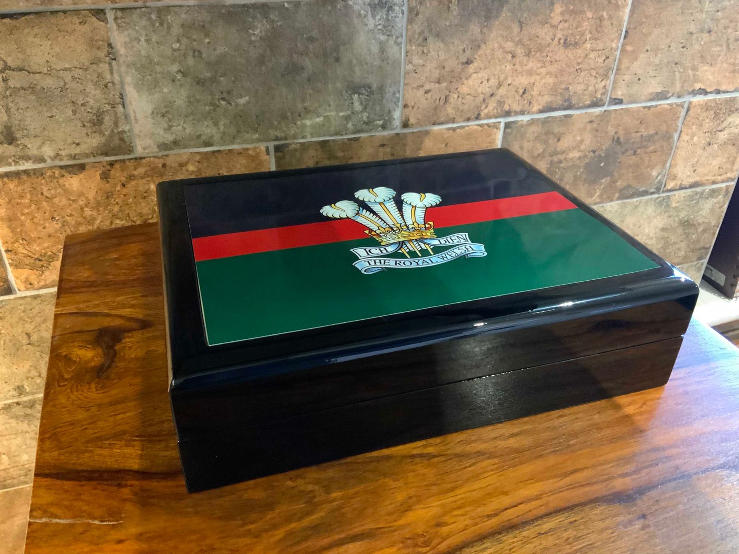 Royal Welsh Premium Medals Box, Makes the prefect Gift