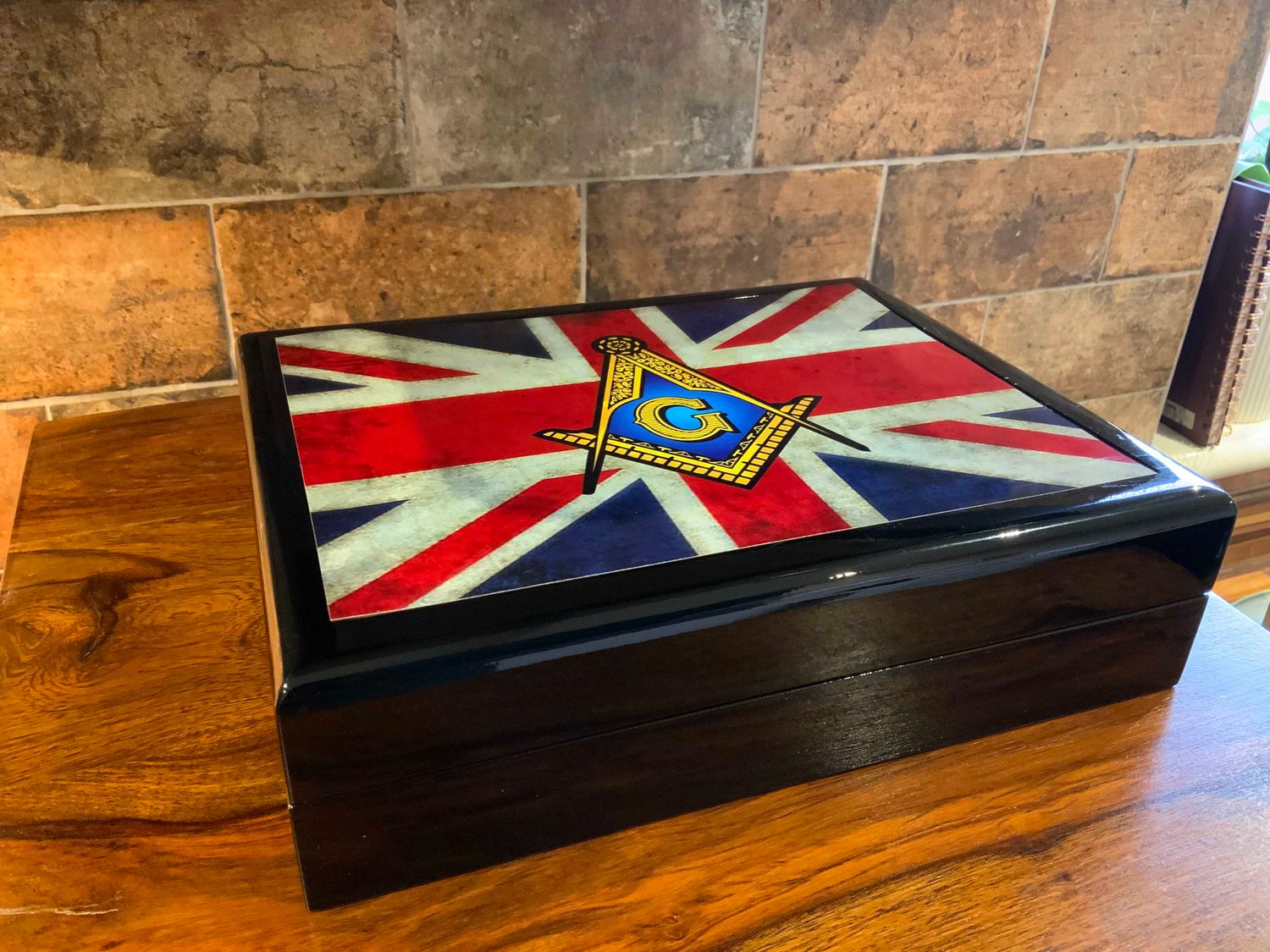 Masonic Lodge Exclusive and Stunning Medals Box.