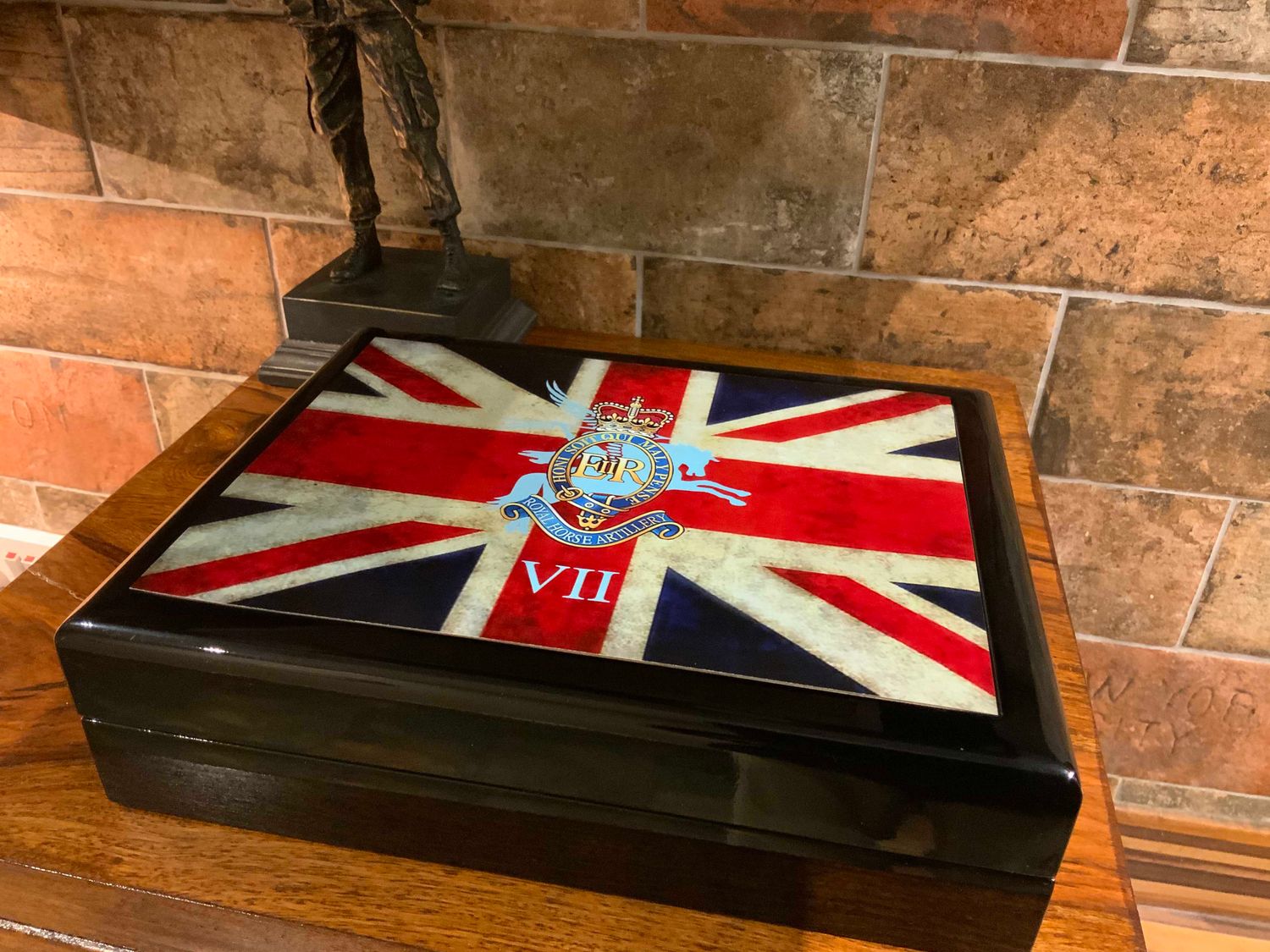 7th Parachute Regiment Royal Horse Artillery Exclusive and Stunning Medals Box.