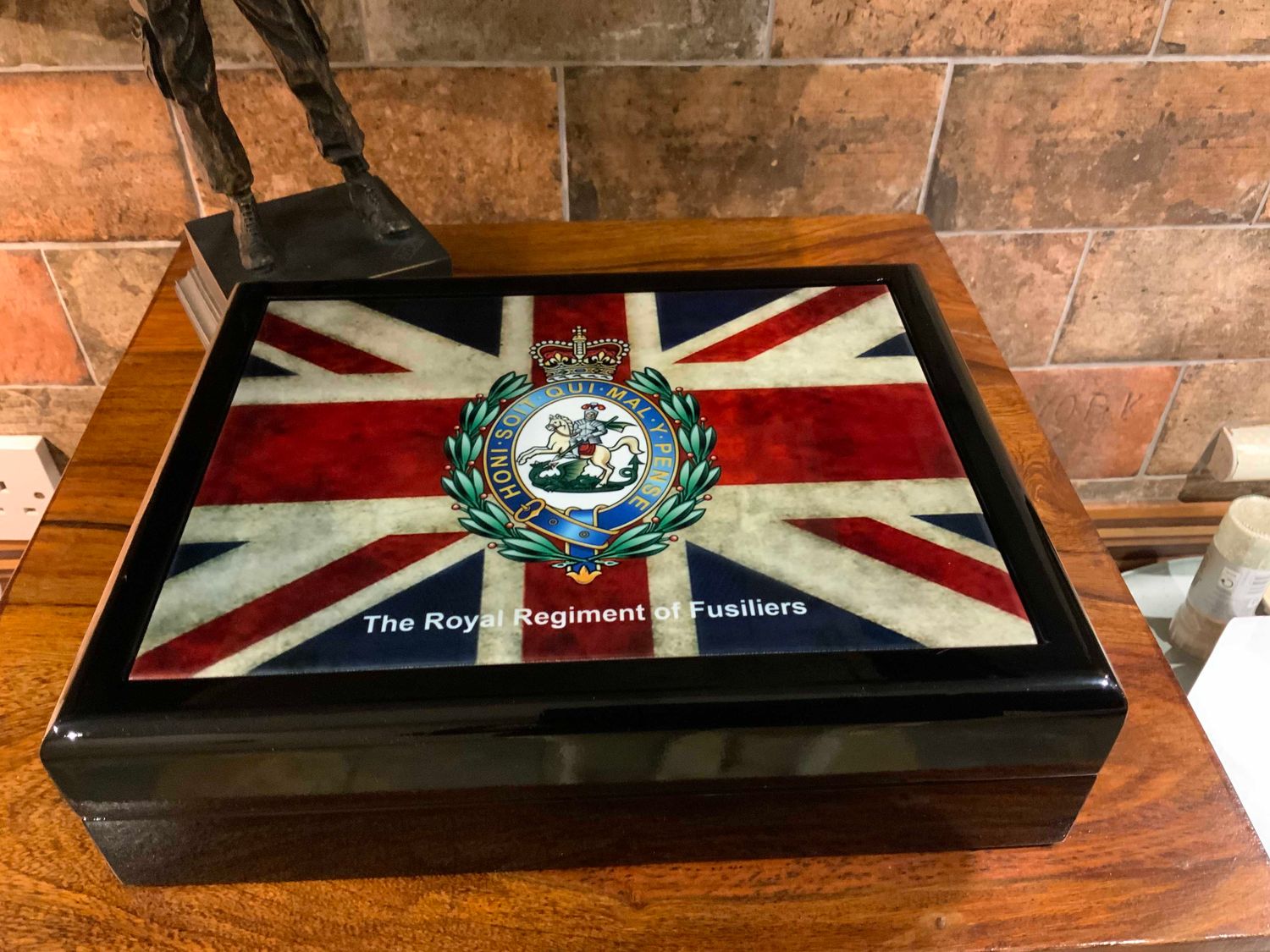 Royal Regiment of Fusiliers  (RRF) Premium Medals Box, Makes the prefect Gift