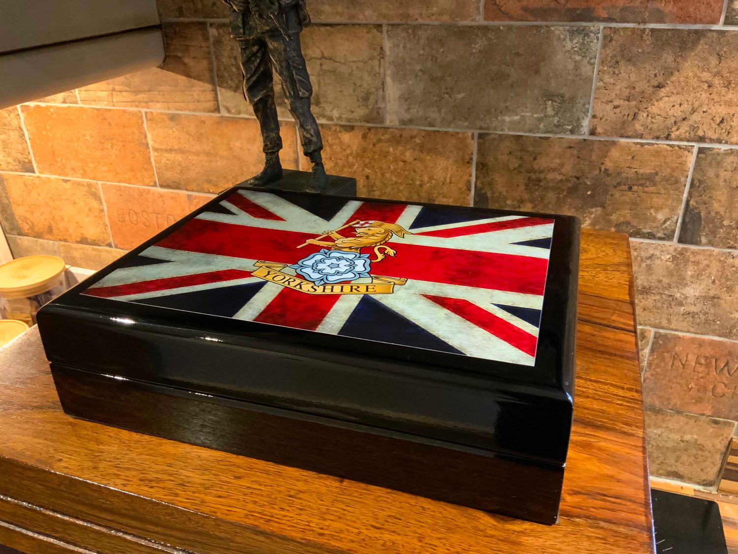Yorkshire Regiment Exclusive and Stunning Medals Box.