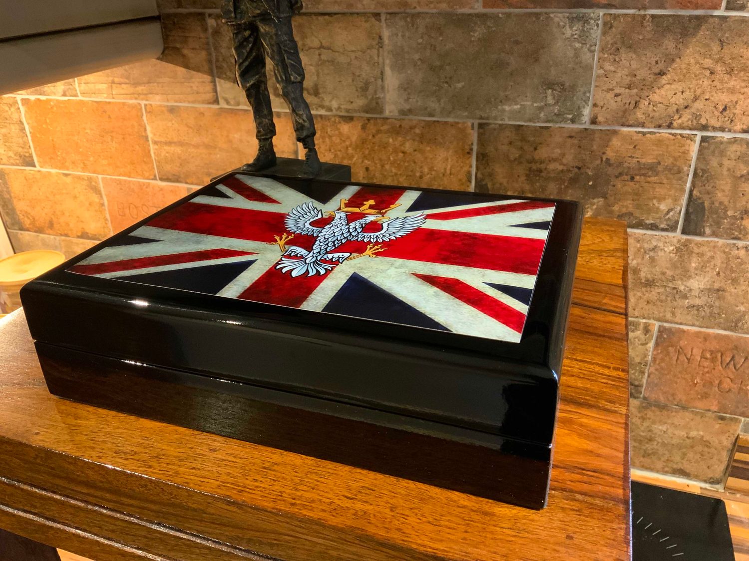 Mercian Regiment Exclusive and Stunning Medals Box.