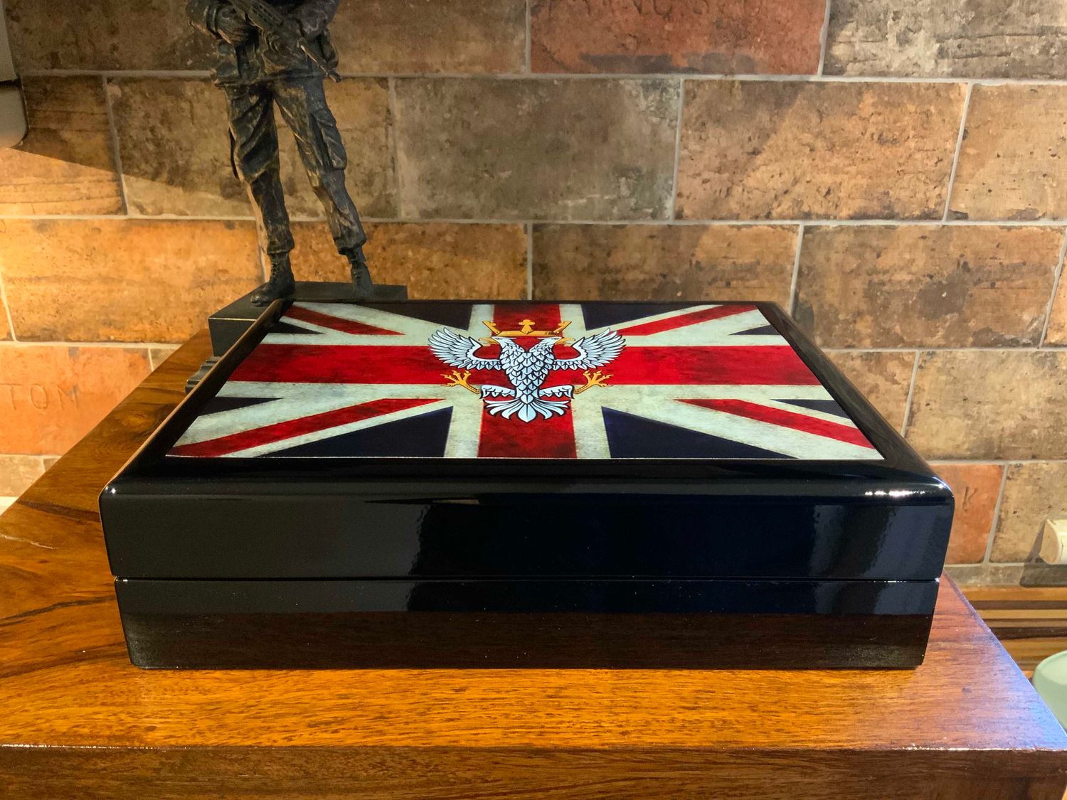 Mercian Regiment Exclusive and Stunning Medals Box.