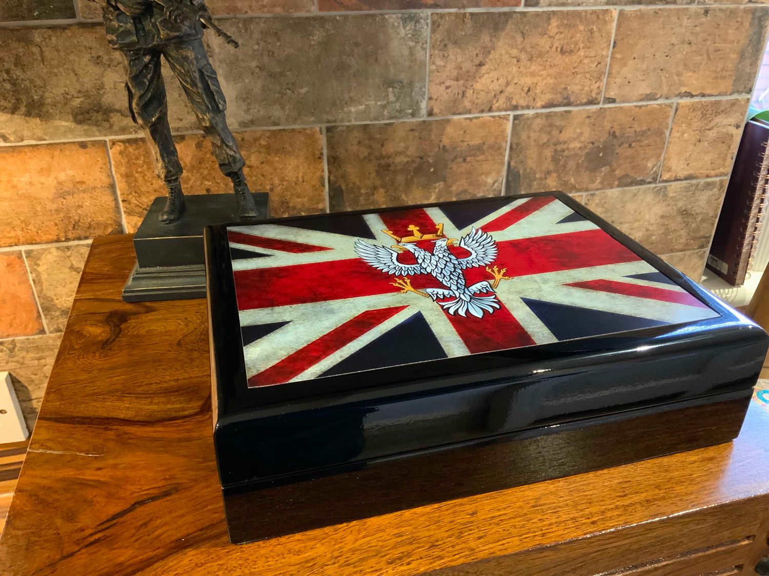 Mercian Regiment Exclusive and Stunning Medals Box.