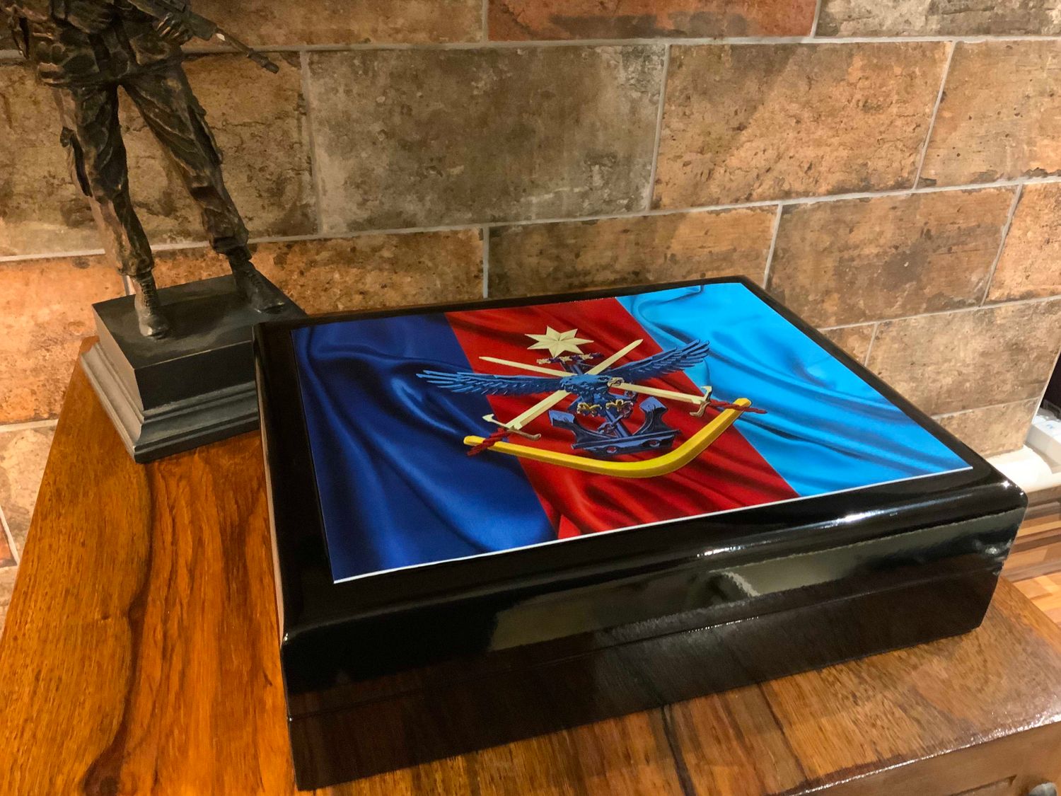 Australian Defence Force Exclusive and Stunning Medals Box.